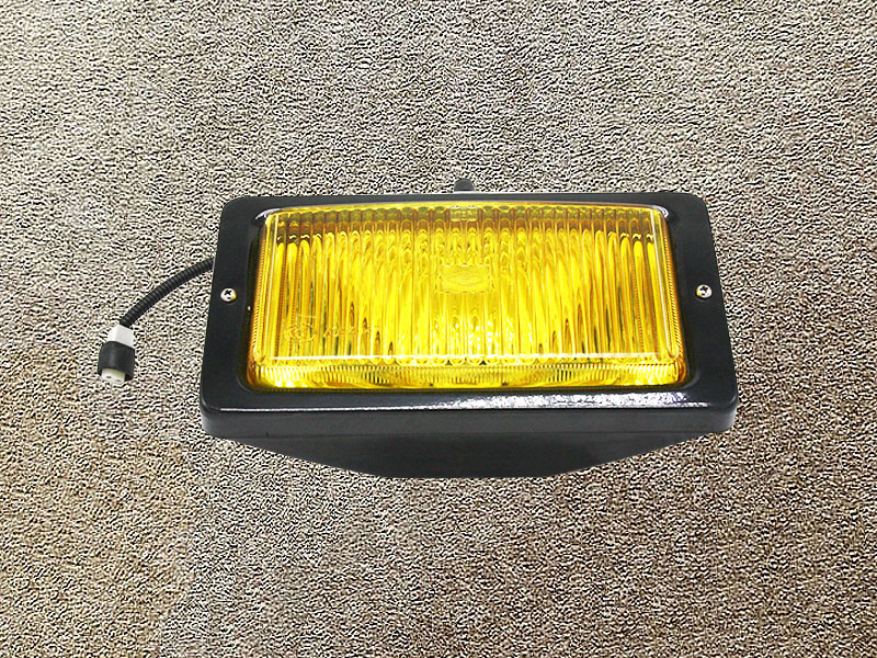199000720008,Before the fog lamps,濟南向前汽車配件有限公司