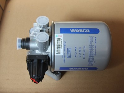 WG9000360571,空氣干燥器（1.0mpa帶控銀罐）,濟南冠澤卡車配件營銷中心