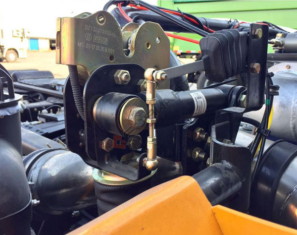 F3000、M3000、X3000駕駛室后懸減震