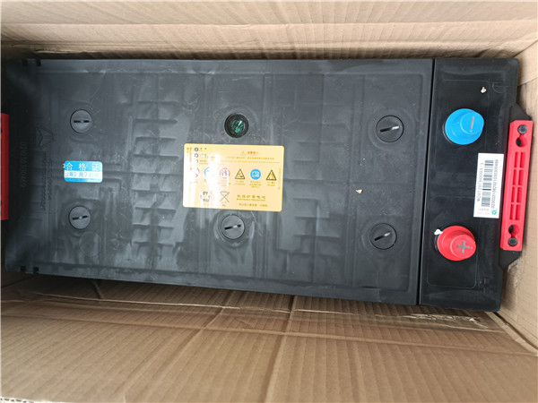 WG9720760003重汽豪沃TH7蓄電池
