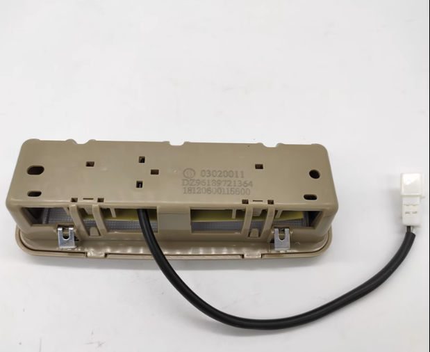 適用陜汽重卡配件德龍新M3000駕駛室室內(nèi)頂燈照明燈LED室內(nèi)閱讀燈/