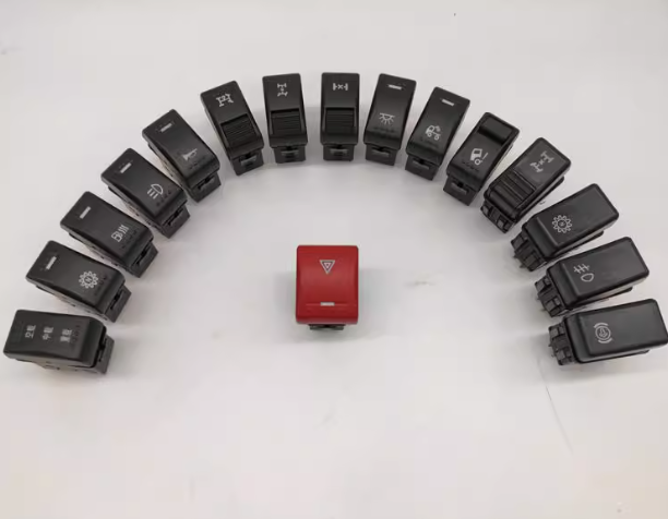 適用陜汽德龍X3000儀表臺開關德龍翹板開關霧燈喇叭后照警報開關/