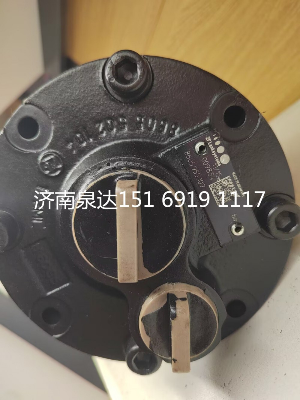 北方奔馳北奔鐵馬軍車博世ZF轉(zhuǎn)向應(yīng)急泵/8605955109