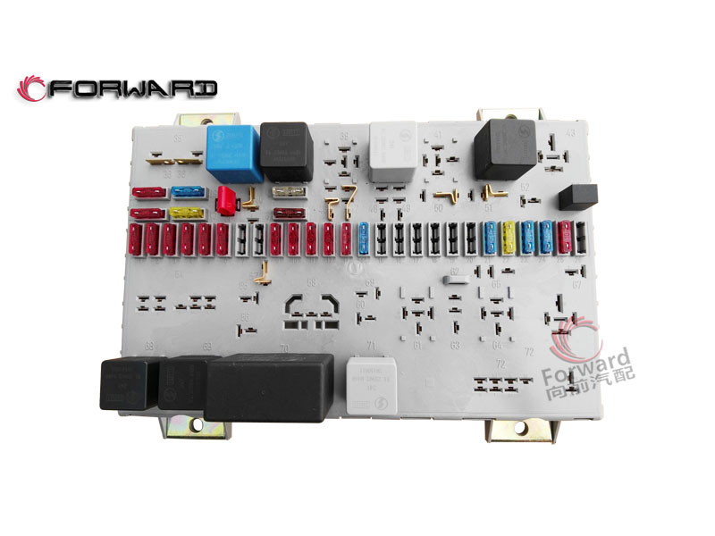 SHACMAN F2000  車身駕駛室電器系統(tǒng)  DZ9100586400  中央電器裝置板/DZ9100586400 中央電器裝置板