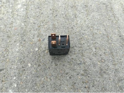 WG9725584002 20A常開式繼電器