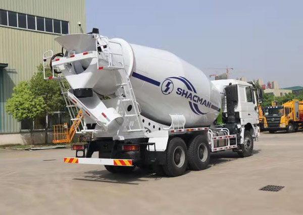F3000 水泥攪拌車