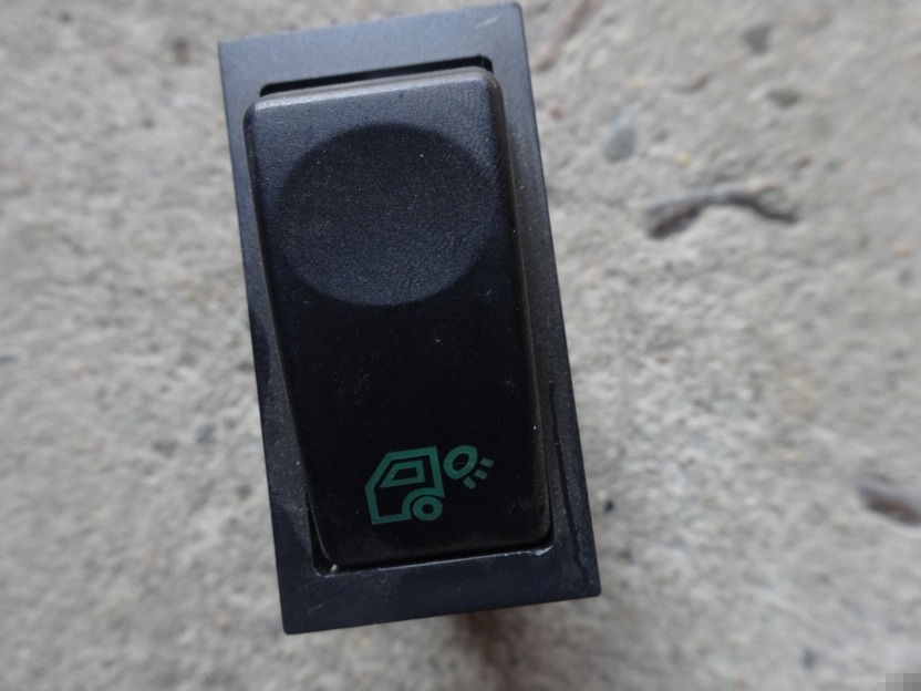 后照燈開關H2