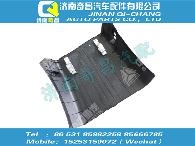 wg9918950221,HOWO配件 HOWO分體式擋泥板右前總成,濟(jì)南奇昌汽車(chē)配件有限公司