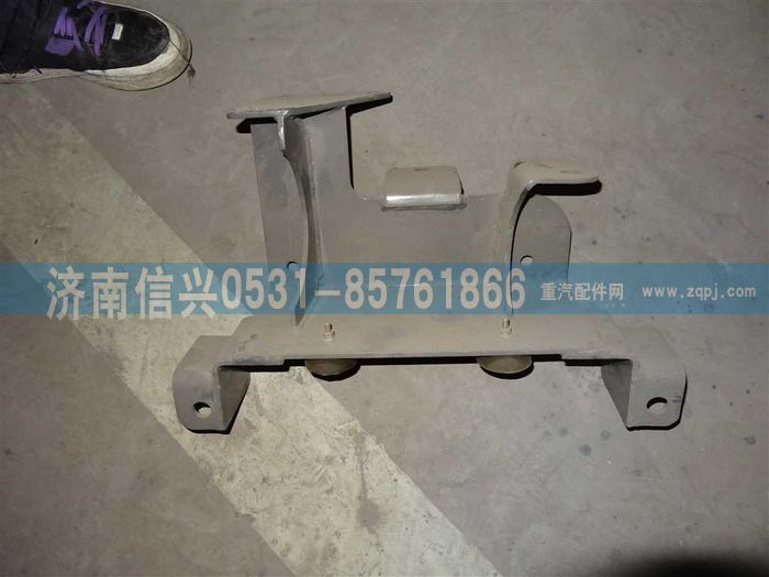 WG9931191003,豪沃A7油浴式空濾器支架總成,濟(jì)南信興汽車配件貿(mào)易有限公司
