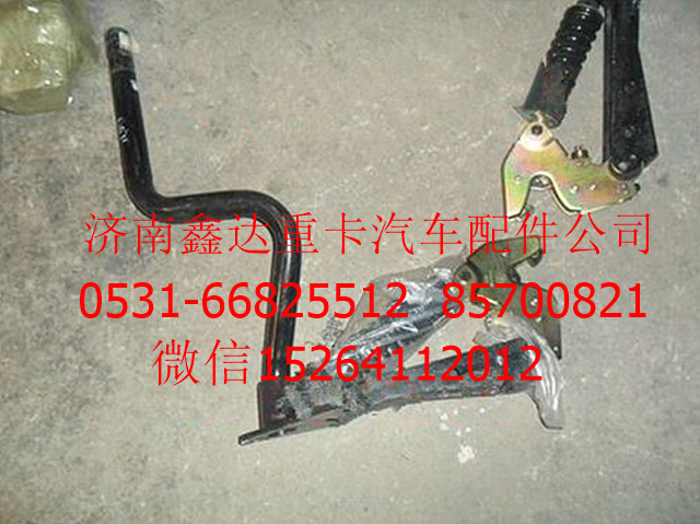 DZ13221440071     ,陜汽德龍后懸左支架          ,濟(jì)南鑫達(dá)重卡汽車配件有限公司