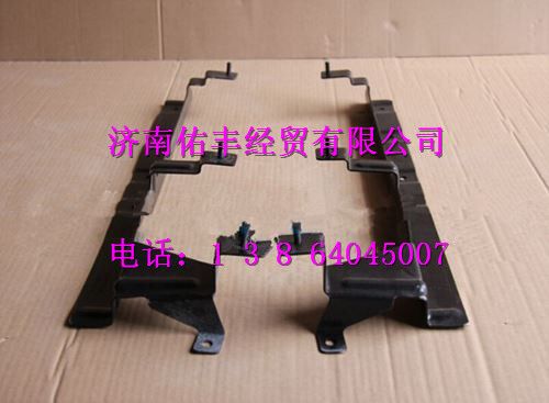 AZ1664110058,重汽豪沃A7導風罩連接板右AZ1664110058,濟南佑豐經貿有限公司（原鎬煜）