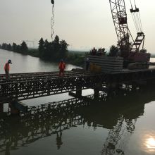 中鐵港航局南沙鐵路貝雷片棧橋和平臺施工